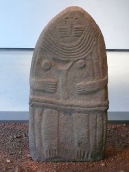 Les statues-menhirs du musée Fenaille à Rodez, Notre-dame-de-st-Sernin