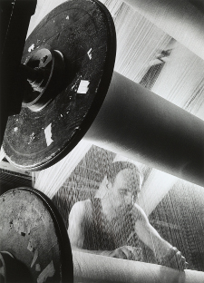 Willy Ronis, Usine de textile du Haut-Rhin, 1947