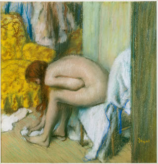 Après le bain, femme nue s'essuyant les pieds, Degas et le nu